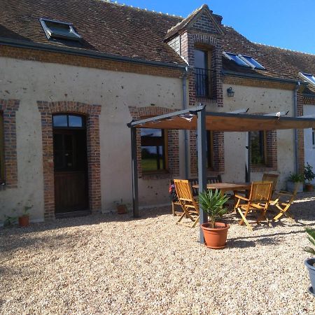 Chambre Avec Sdb Privative En Pleine Campagne Baillou 外观 照片